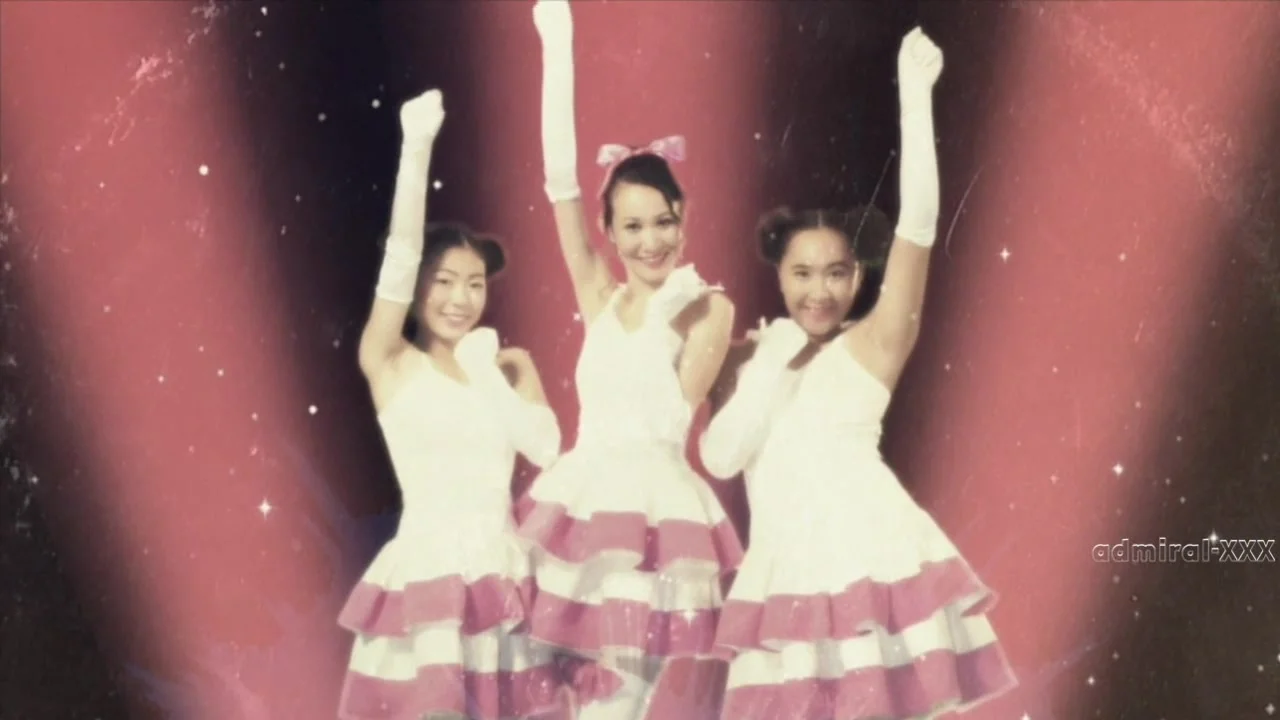 Детектив с пучком на голове