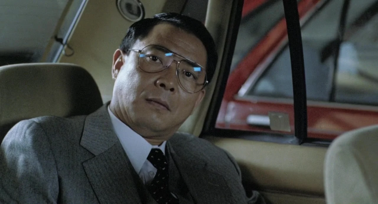 Жестокий полицейский