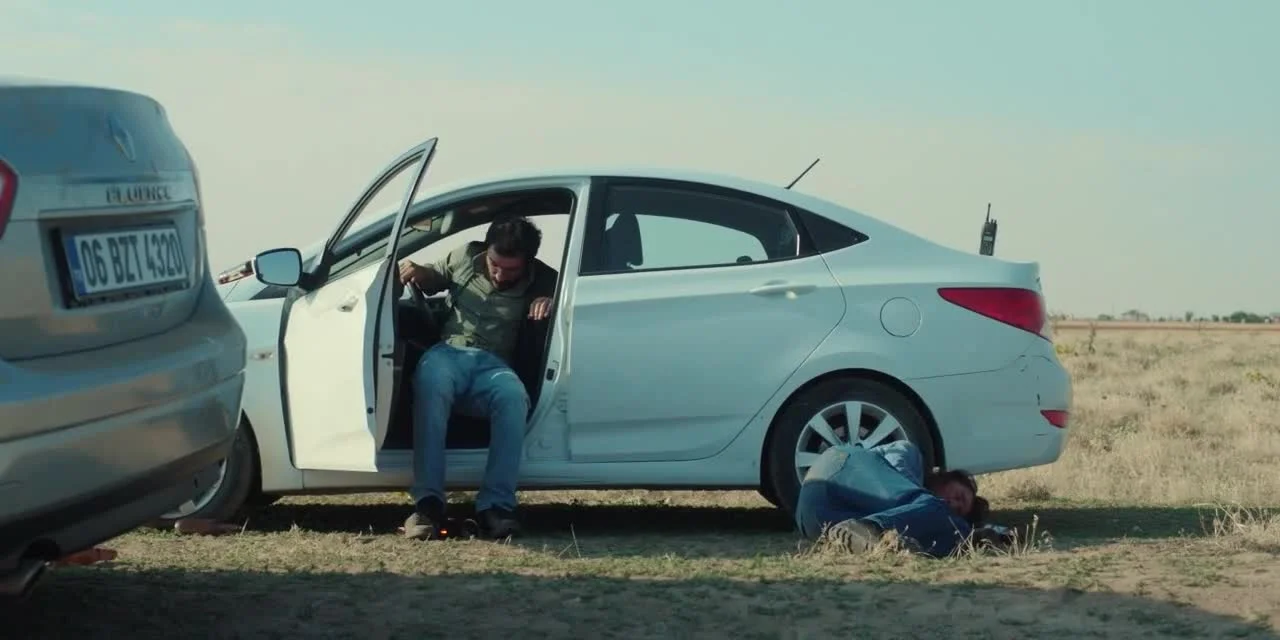 Молот и роза: Бехзат Ч.