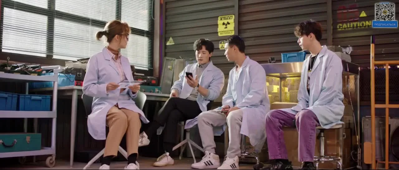 Робот в апельсиновом саду