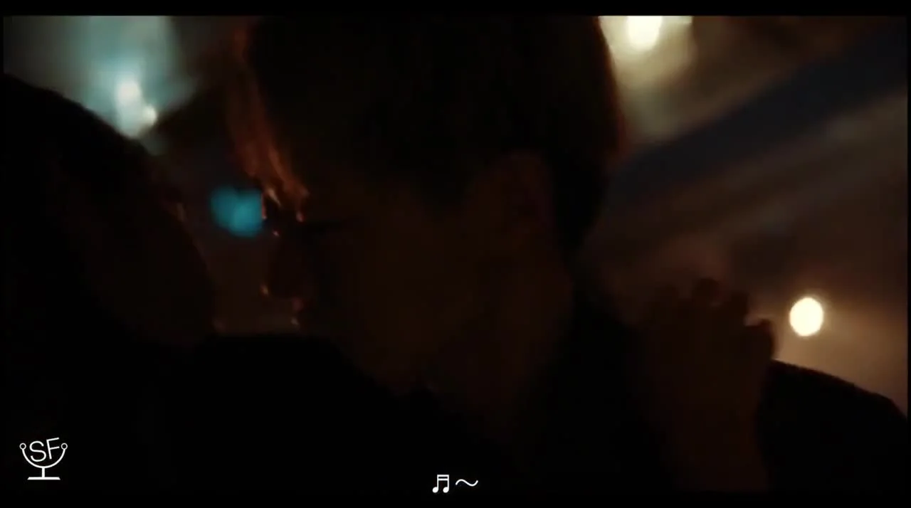 Красное яблоко