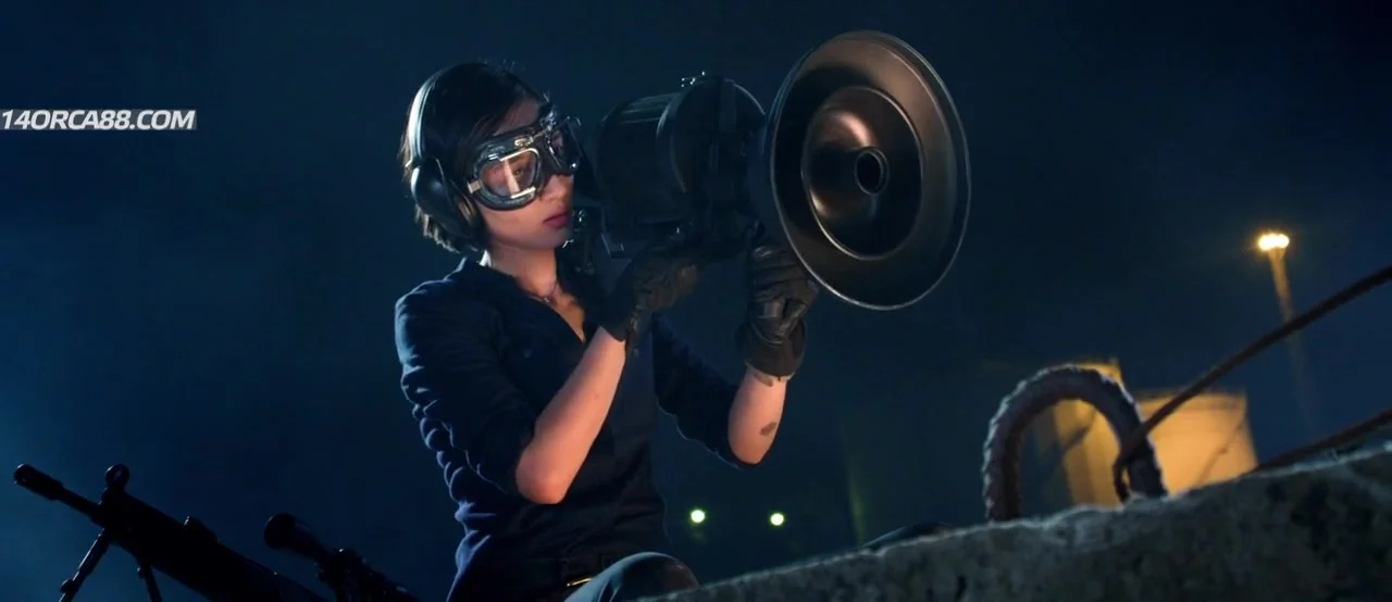 Под прикрытием: Удар и пистолет