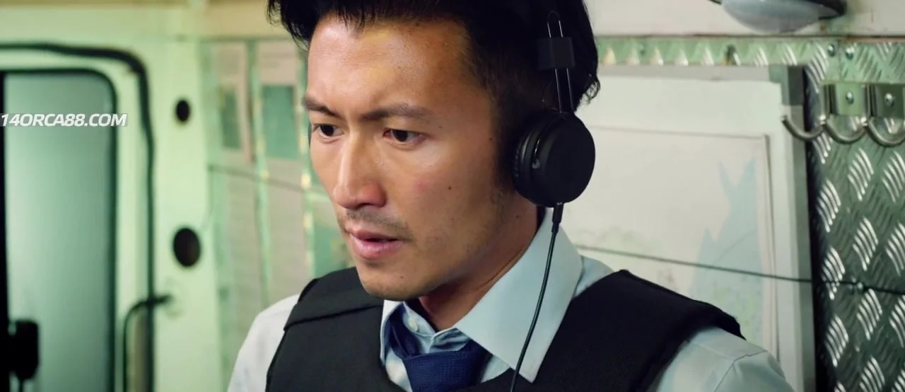 Под прикрытием: Удар и пистолет