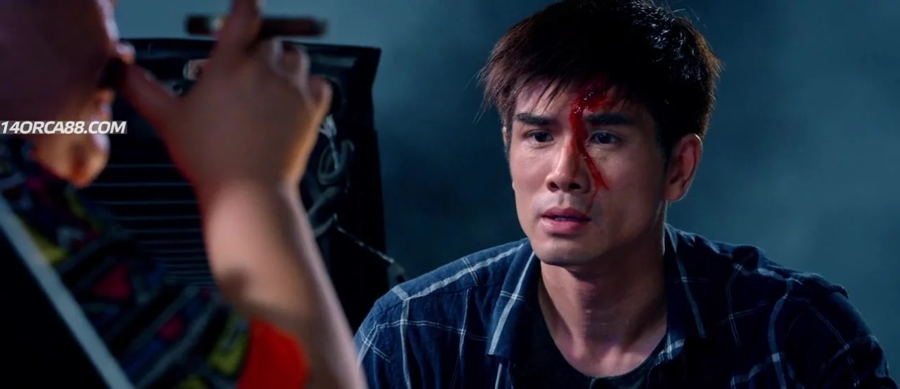 Под прикрытием: Удар и пистолет