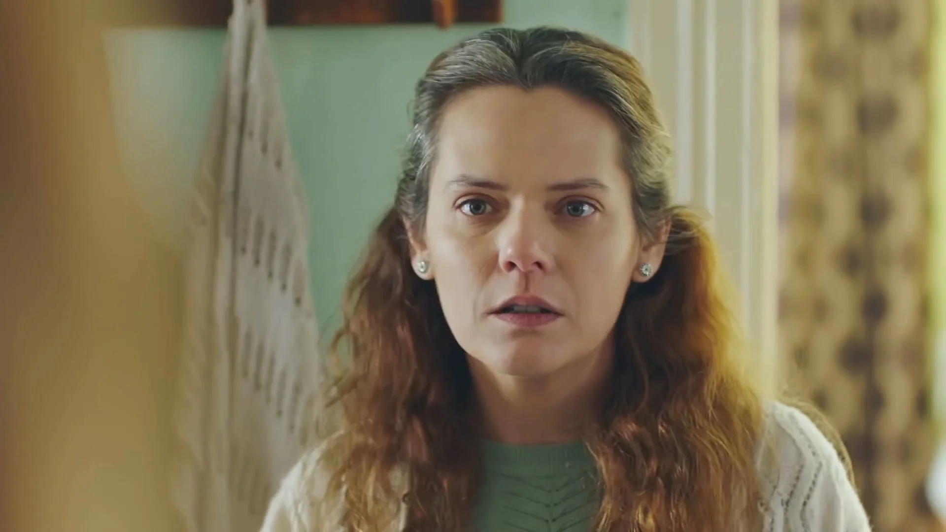 Красный грузовик