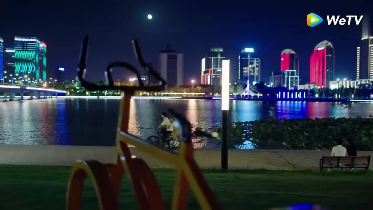 Сладкая первая любовь