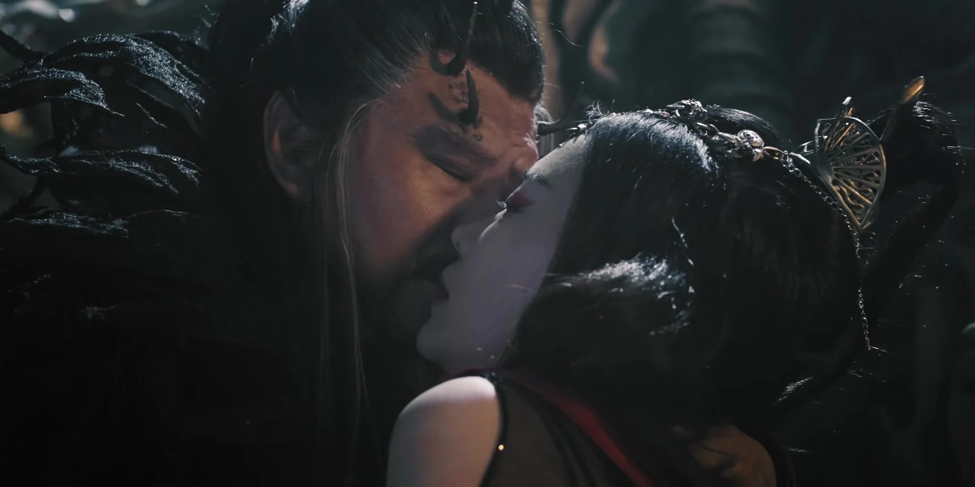 Обнажённые мечи