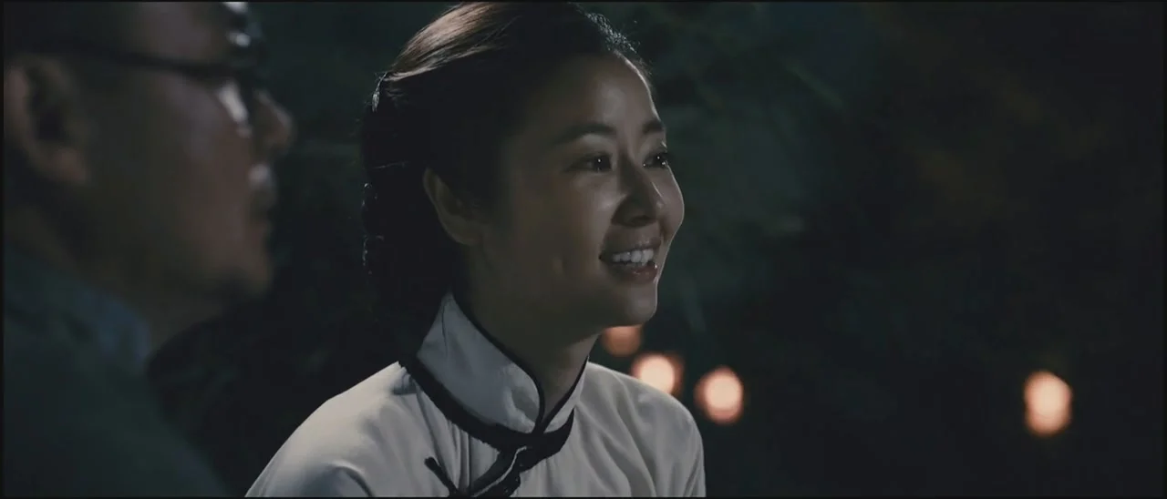 Обувь, запятнанная кровью