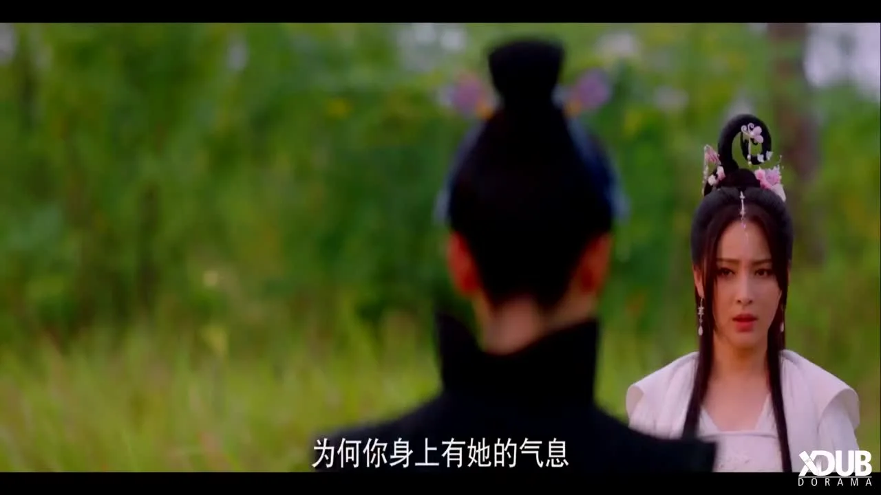 Рука демона, уничтожающая цветы