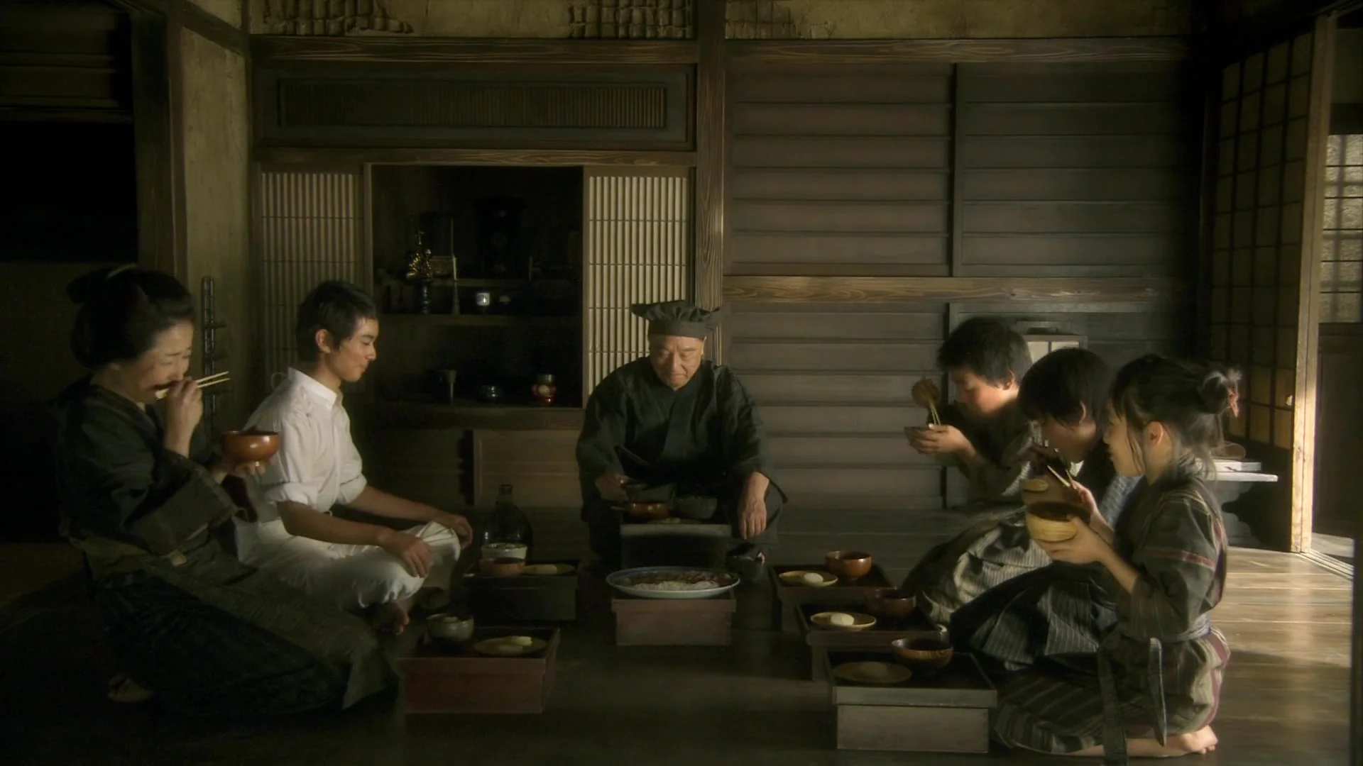 Тучи над холмами