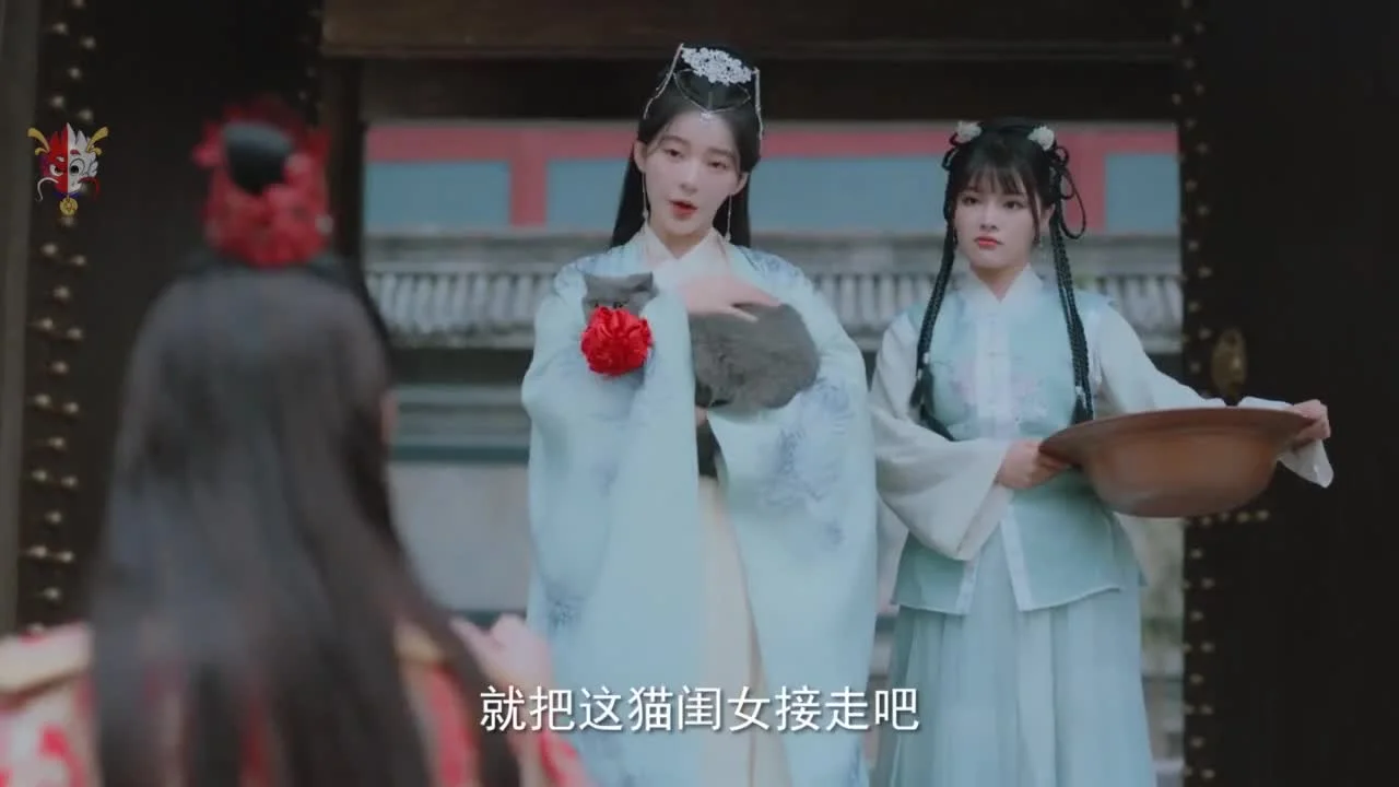 Император каждый день желает свергнуть императрицу