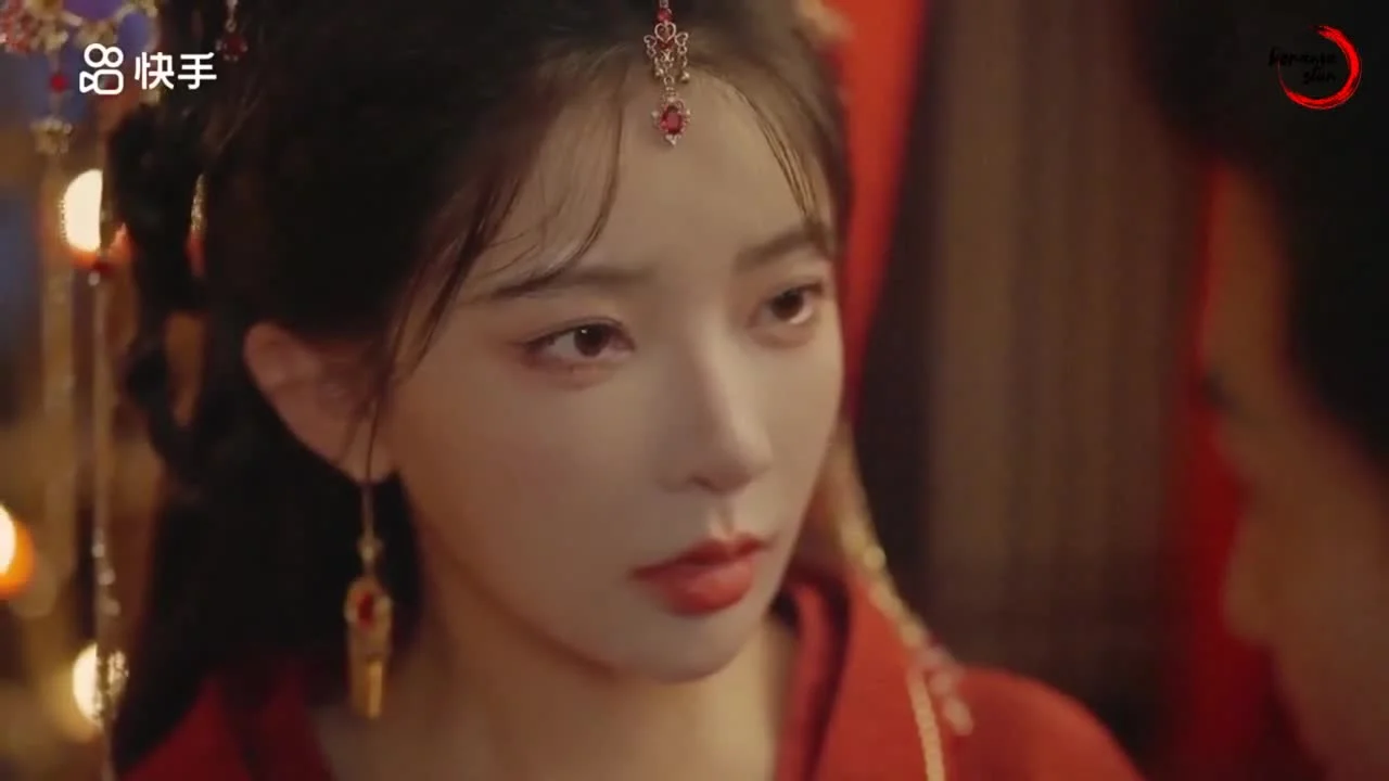 Тайный страж с красными рукавами