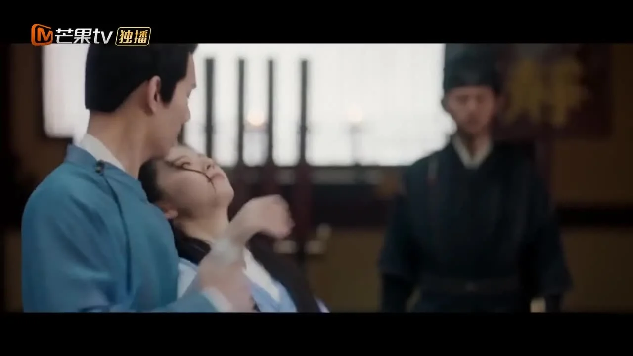 Яркая луна поклоняется твоему сердцу